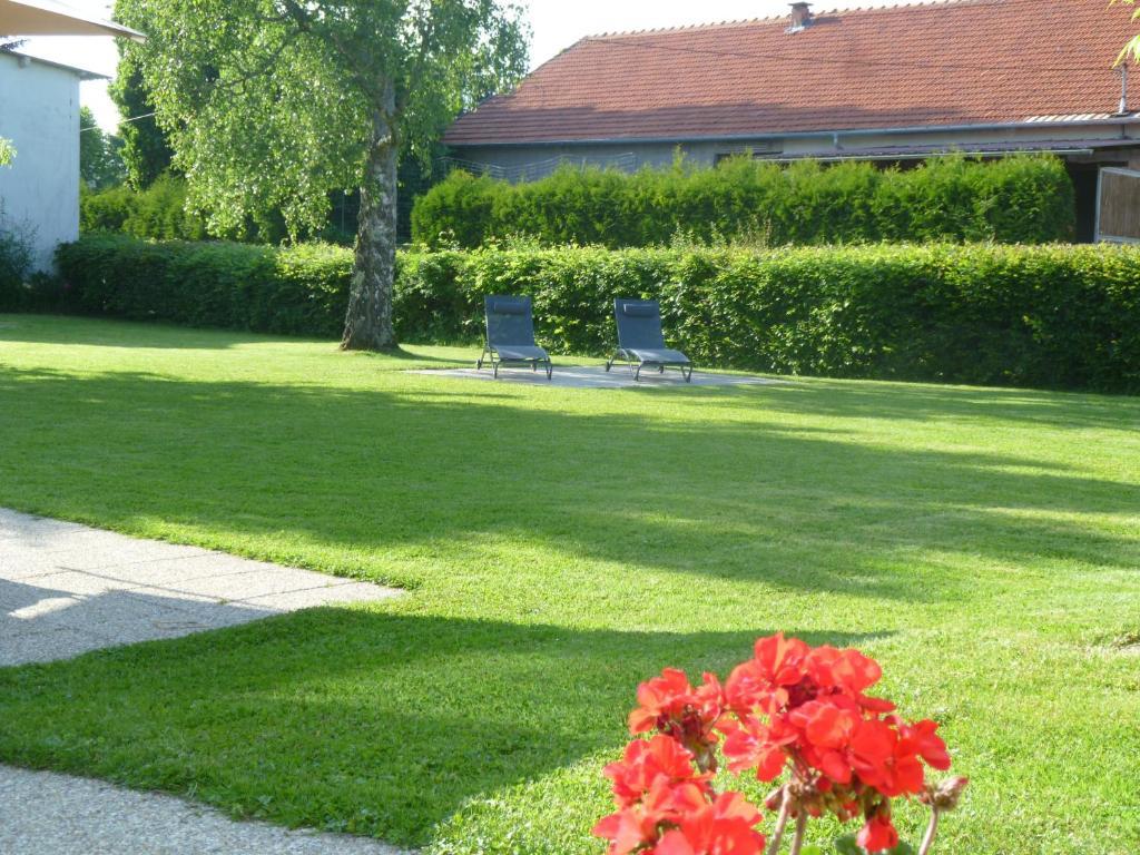 Auberge De La Terrasse Villersexel Exteriör bild